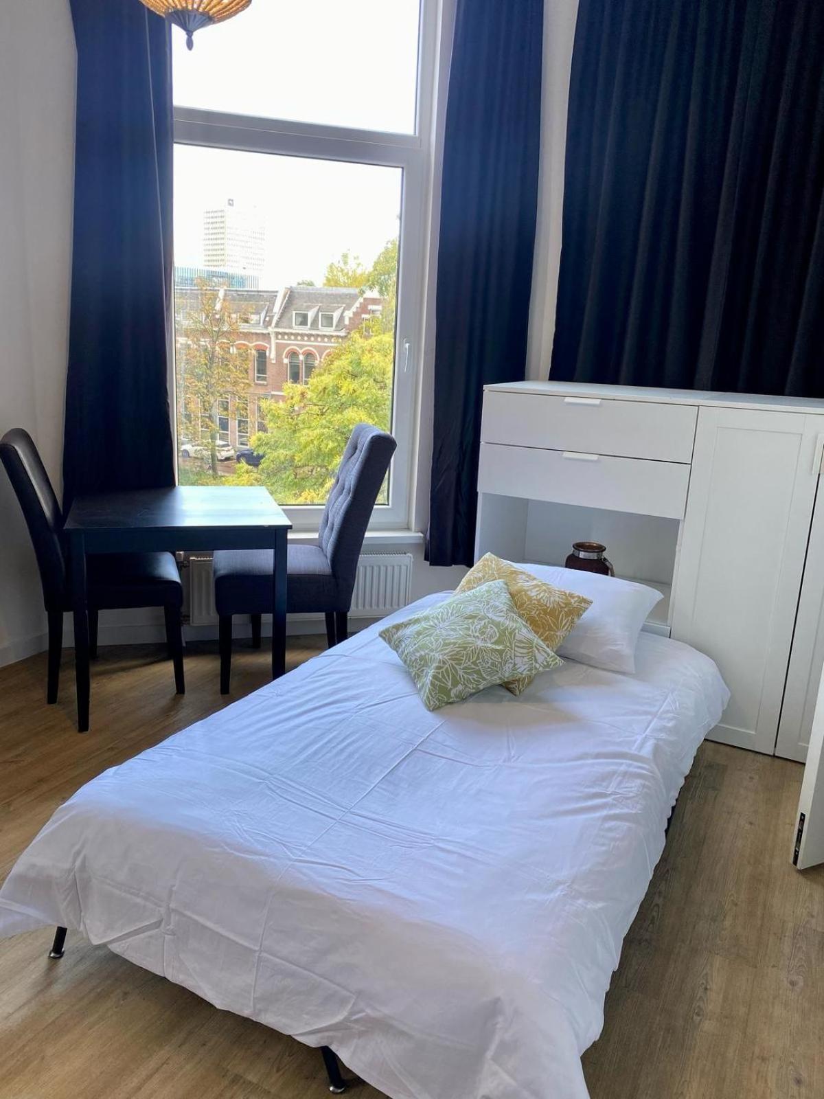 Rotterdam Inn Экстерьер фото